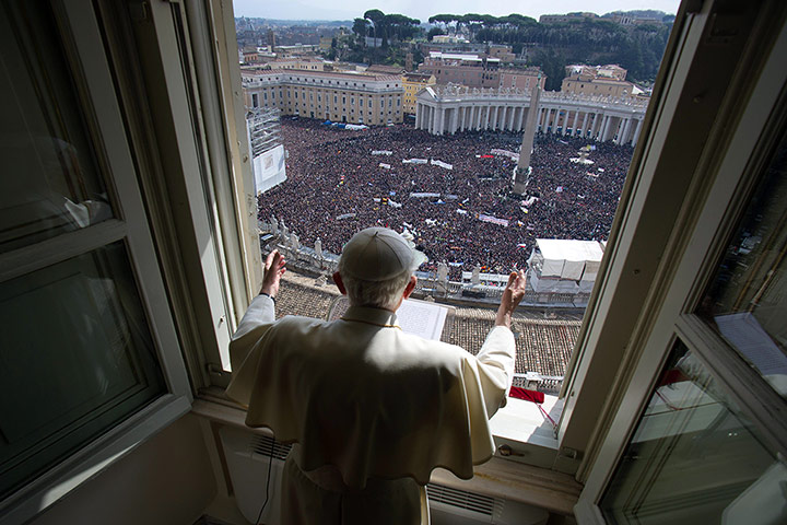20 Photos: Pope Benedict XVI's leads the Angelus prayer at the Vatican