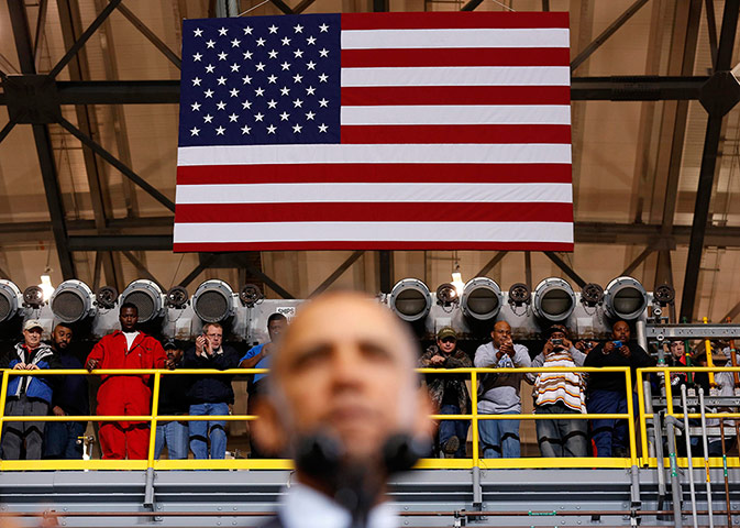 20 Photos: Obama visits a shipbuilding yard in Newport News, Virginia