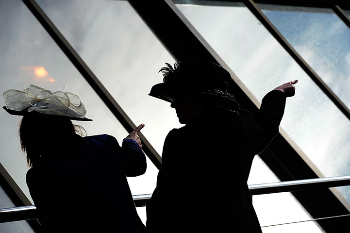 Cheltenham day 2 : Hats at the Cheltenham Racing festival 2013