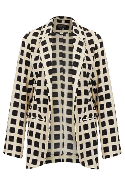 Monochrome:: Monochrome: key fashion trends of the season – in pictures