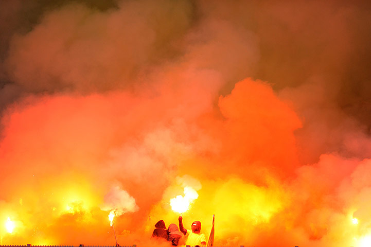 Best of the week: Dortmund fans burn flares