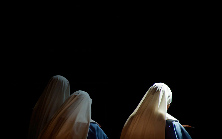 20 Photos: Nuns pray inside St Peter's basilica