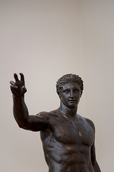 Antikythera shipwreck: Bronze statue of a youth from the Antikeythera shipwreck
