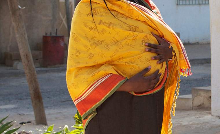 Senegal: salt production on the banks of Lake Retba