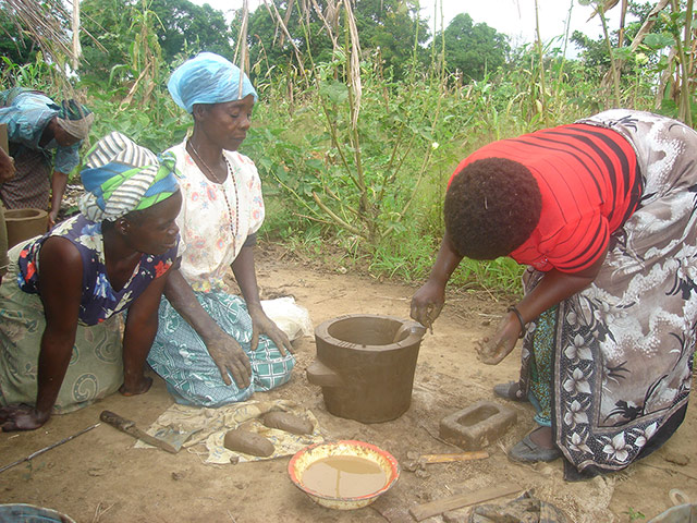 Sustainable and efficient stove production in Malawi