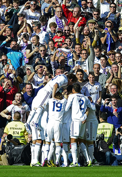 classico: Real Madrid players celebrate 