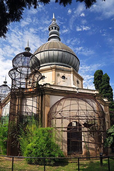 zoo buildings: Aviary at the Buenos Aires Zoo