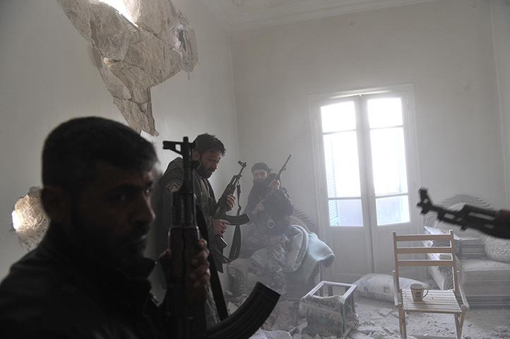 24 hours: syrian rebels take position in Aleppo