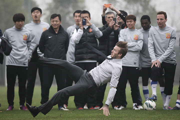 24 hours: BESTPIX  David Beckham Visits Wuhan Zall Football Club