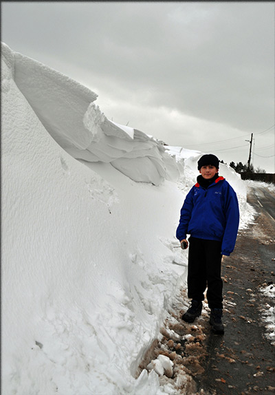 Readers' snow pictures: Snowdrift - Hag Hill
