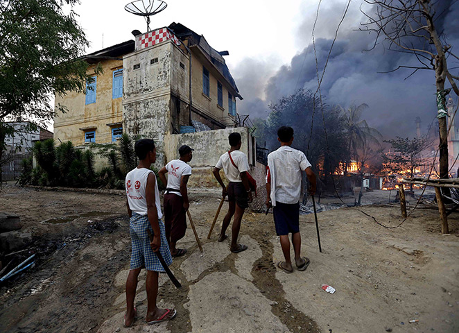 Burma violence: Burning building in Meiktila