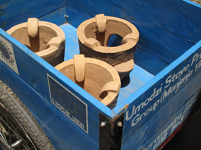 Sustainable and efficient stove production in Malawi