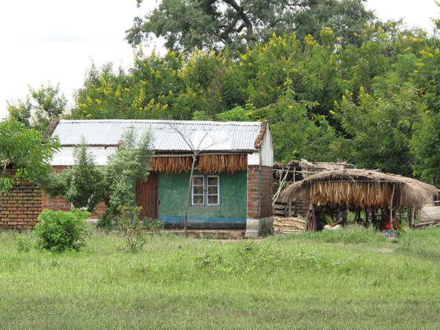 Sustainable and efficient stove production in Malawi