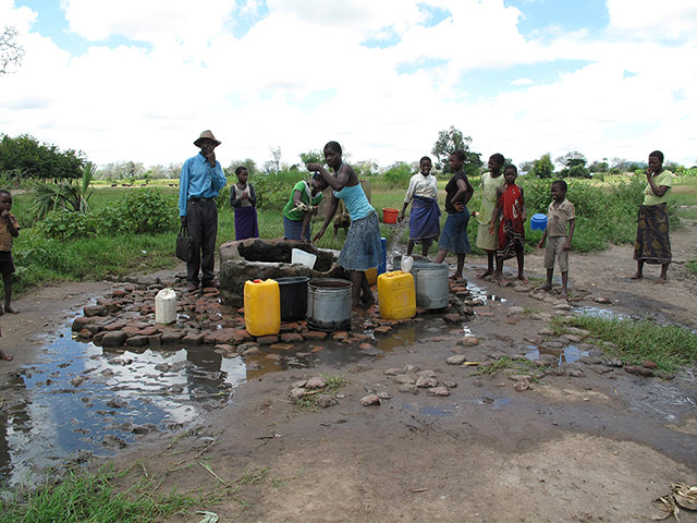 Sustainable and efficient stove production in Malawi