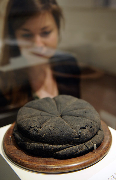 Life and death in Pompeii: Loaf of bread