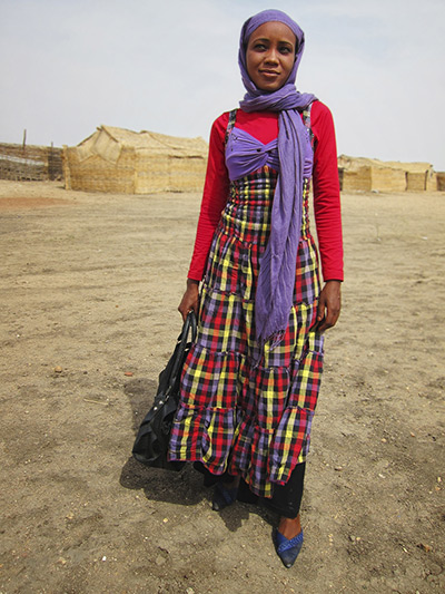 Darfur fashion: The women wear some of the boldest colour and clothing combinations