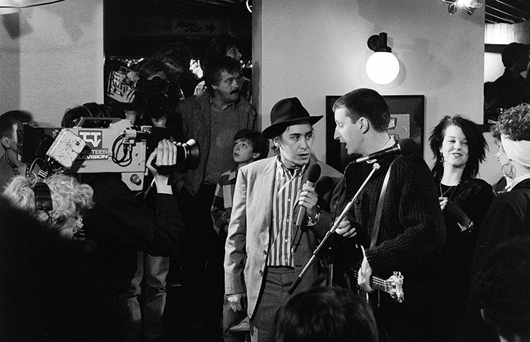 Bily Bragg: 1986: 'The Tube' with Jools Holland