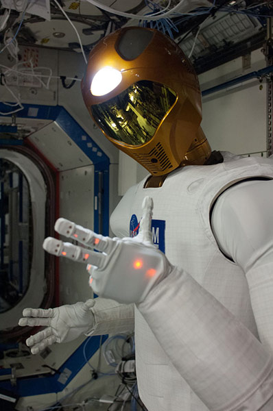 A month in Space: Robonaut 2, the first humanoid robot in space