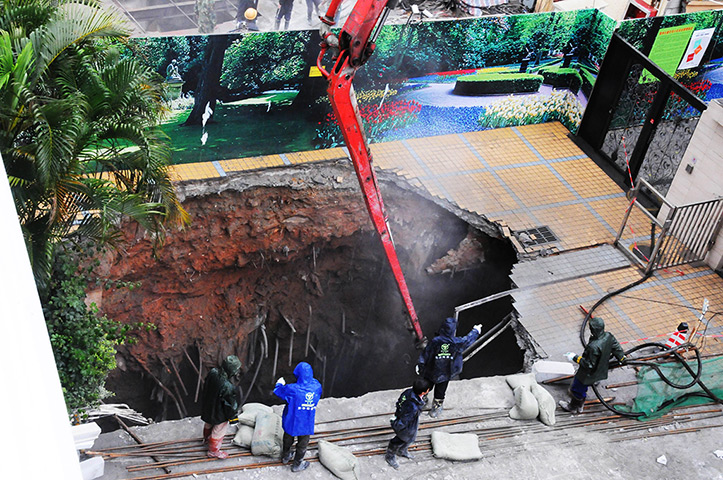 Sinkhole: Sinkhole Shenzhen, China, 2013