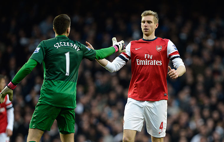 Tottenham v Arsenal: Mertesacker goal