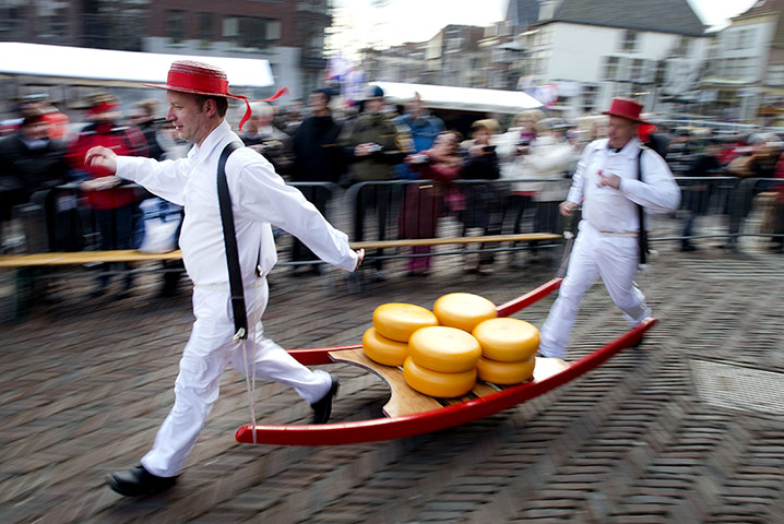 24 Hours: Cheese bearers carry cheese in Alkmaar, Netherlands