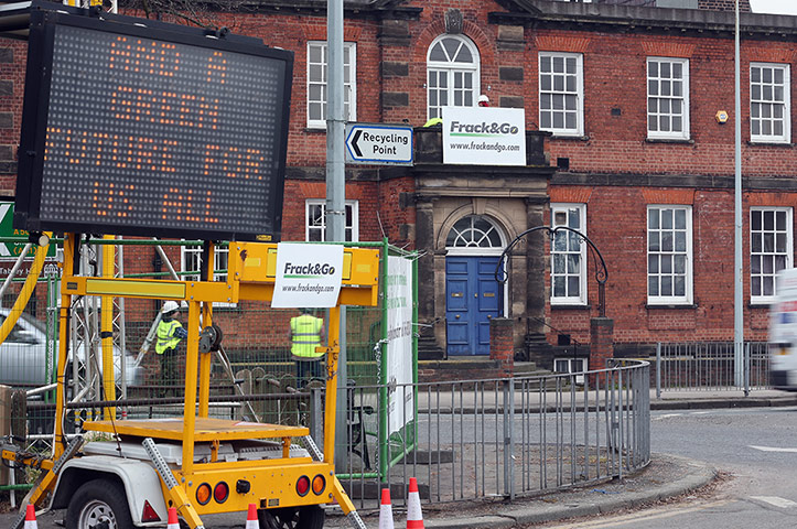 Greenpeace : shale gas fracking protest Tatton constituency in Knutsford
