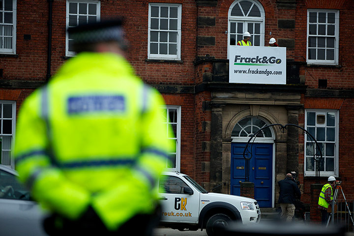 Greenpeace : shale gas fracking protest Tatton constituency in Knutsford