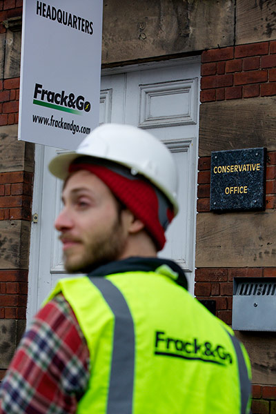 Greenpeace : shale gas fracking protest Tatton constituency in Knutsford