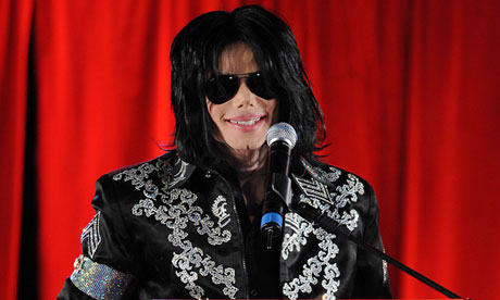 Michael Jackson em Londres, março de 2009, anunciando a This Is It shows