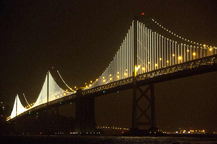 24 hours in pictures: Light sculpture lights Up the Bay Bridge