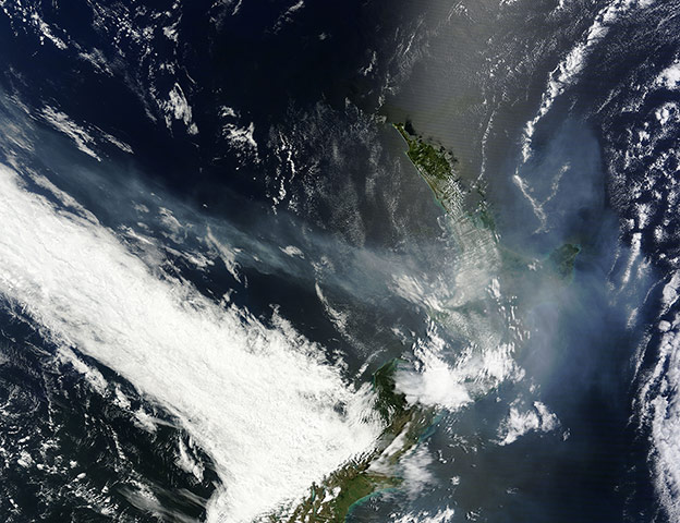 Satellite Eye on Earth: Smoke from Australian fires over New Zealand