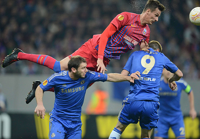 europa league2: Branislav Ivanovic (L) and Fernando Torr