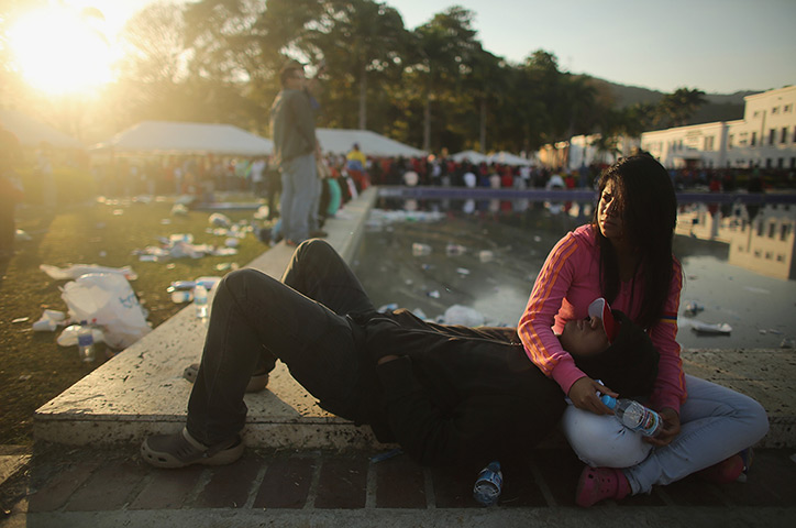 Hugo Chavez funeral: People wait in the early morning