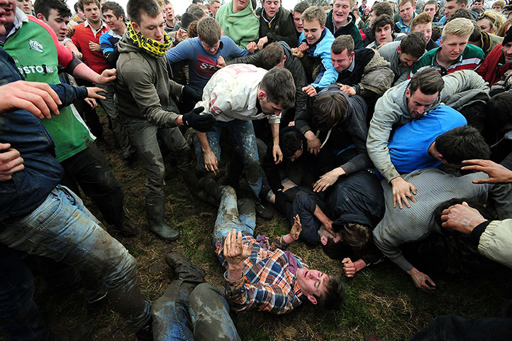 Bottle kicking game : Bottle kicking game in pictures