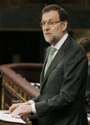 Spanish Prime Minister Mariano Rajoy delivers his speech during a plenary session at the Lower Chamber in the Spanish Parliament in Madrid, Spain, 10 April 2013.