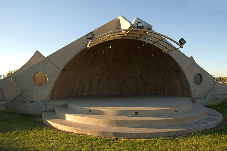 Paolo Soleri: The Glendale Community College Amphitheater, Arizona