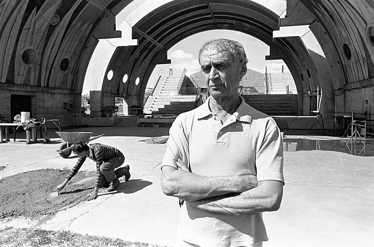 Paolo Soleri: Soleri at Arcosanti, 1985