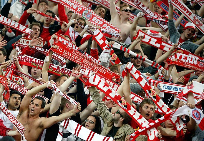 Juve v Bayern 2: Supporters of Bayern Munich cheer for their team