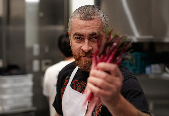 Cook it raw: Alex Atala begins to prepare his dish
