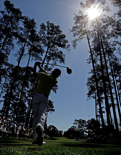 augusta day 1: Rory McIlroy tees off on the 17th