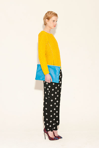 All Ages : yellow long sleeved sweater black white spotted trousers