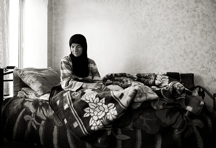 Giles Duley: Amina, 63, a widow and Syrian refugee