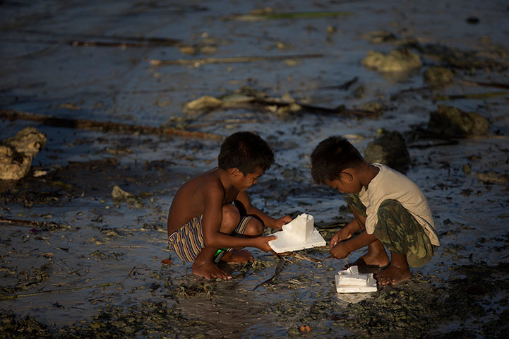 Kiribati: Sea level rising threaten Pacific Islands