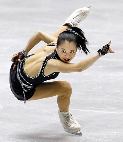 ISU World Team Trophy: Akiko Suzuki