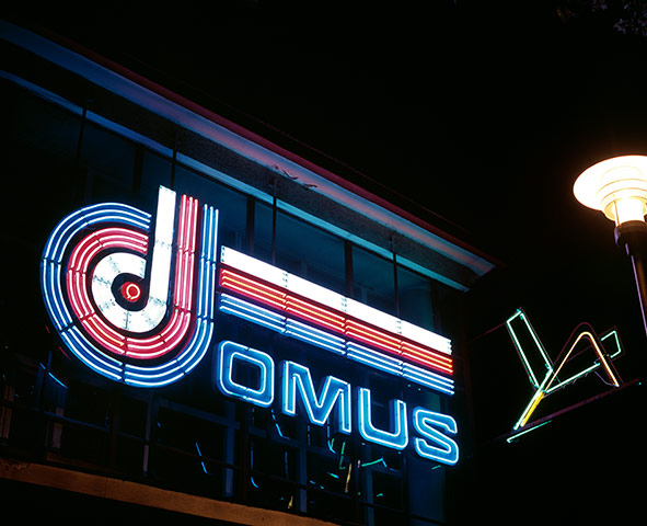 Polish Cold War Neon: Domus