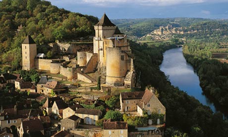 Chateau de Castelnaud and Dordogne River