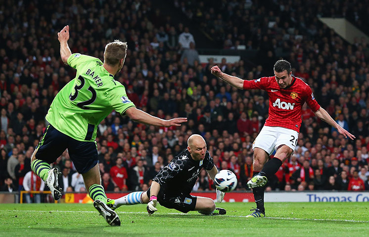 United v Villa: Robin van Persie gets his third goal