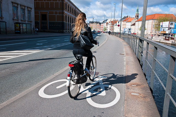 Smart Cities Gallery 1: Smart Cities: cycle lanes