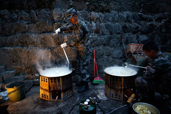 China quake aftermath: China earthquake rescue and clear up work