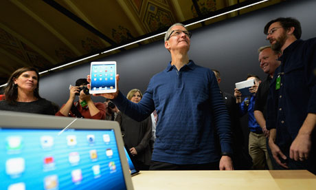 Tim Cook unveils iPad mini